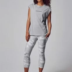 Running Bare Wild One Muscle Tee | Glacier Tops