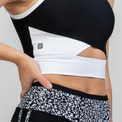 Sylvia P Asher Cropped Singlet | Black