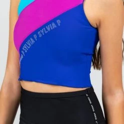 Sylvia P Agile Reversible Cropped Singlet